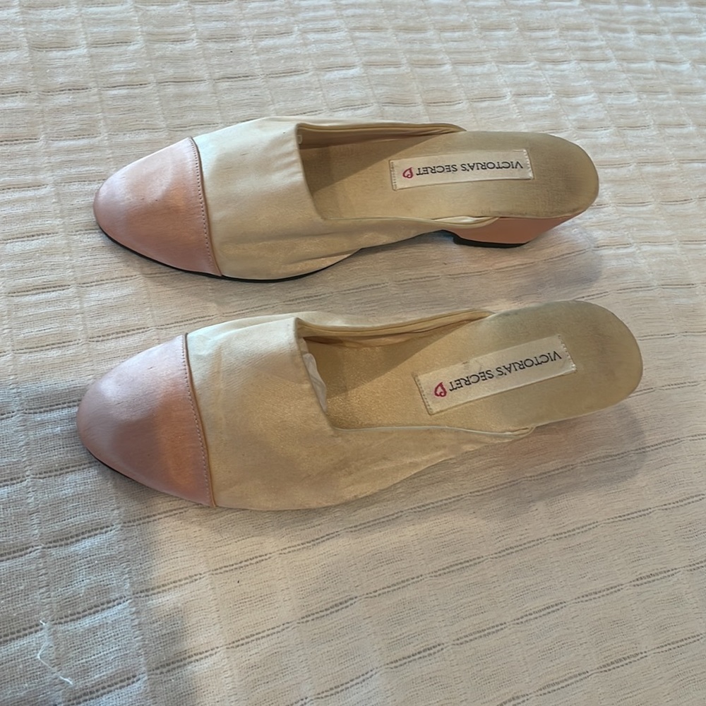 Victoria’s Secret shoes mules boudoir slippers satin pink white women’s size M - Picture 4 of 10